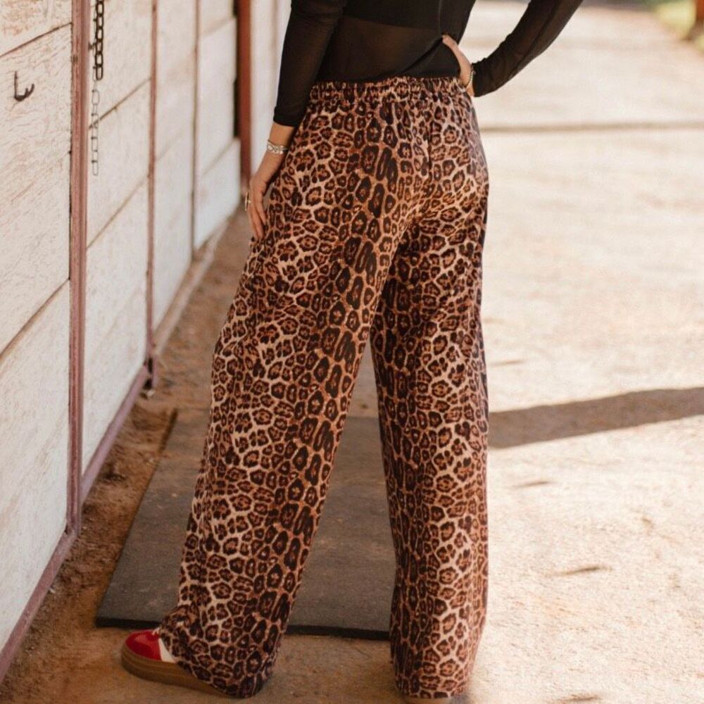 Wild Comfort: Western Leopard Print Wide-Leg Pants New - Picture 6 of 9